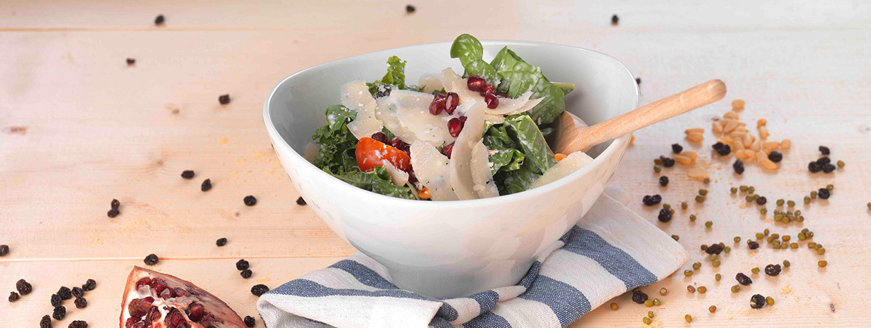 Mixed Kale-Spinach Salad and Lemon Dressing with FAGE Total