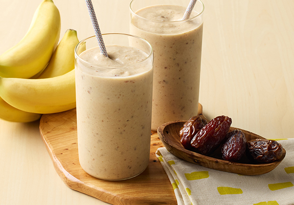 Vanilla Date Smoothie | FAGE Yogurt