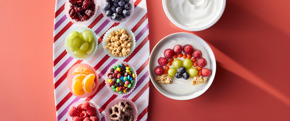 overraskende Tag det op til stede Kid-Friendly Yogurt Toppings Bar | FAGE Yogurt
