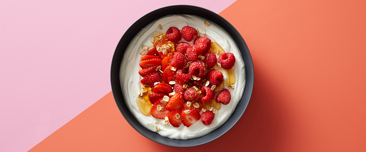 Berry-Oatmeal Yogurt Bowl
