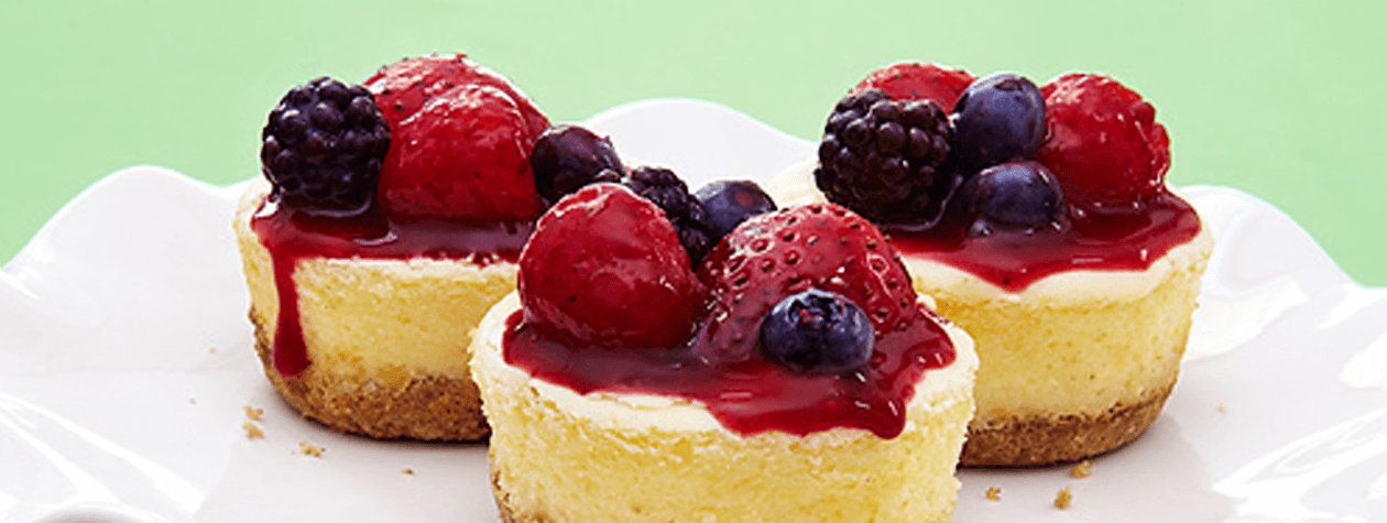 Greek Yogurt Cheesecake with Berry Compote | FAGE Yogurt