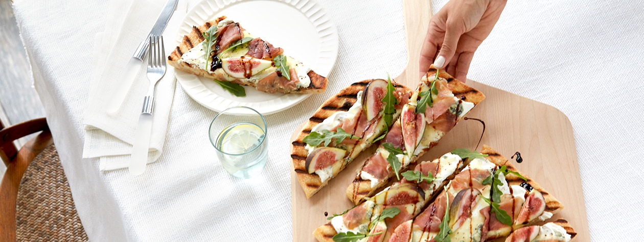 Grilled Pizza with FAGE Total, Prosciutto and Figs