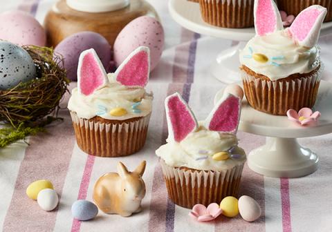 Carrot Cake Bunny Cupcakes