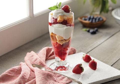 今週限定 strawberry parfait | www.debbiejorde.com