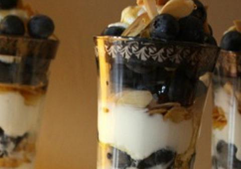 FAGE Total Greek Yogurt, Blueberry and Almond Parfait